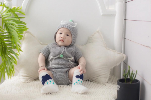 代怀生子好找吗宝宝几个月就不怕风了